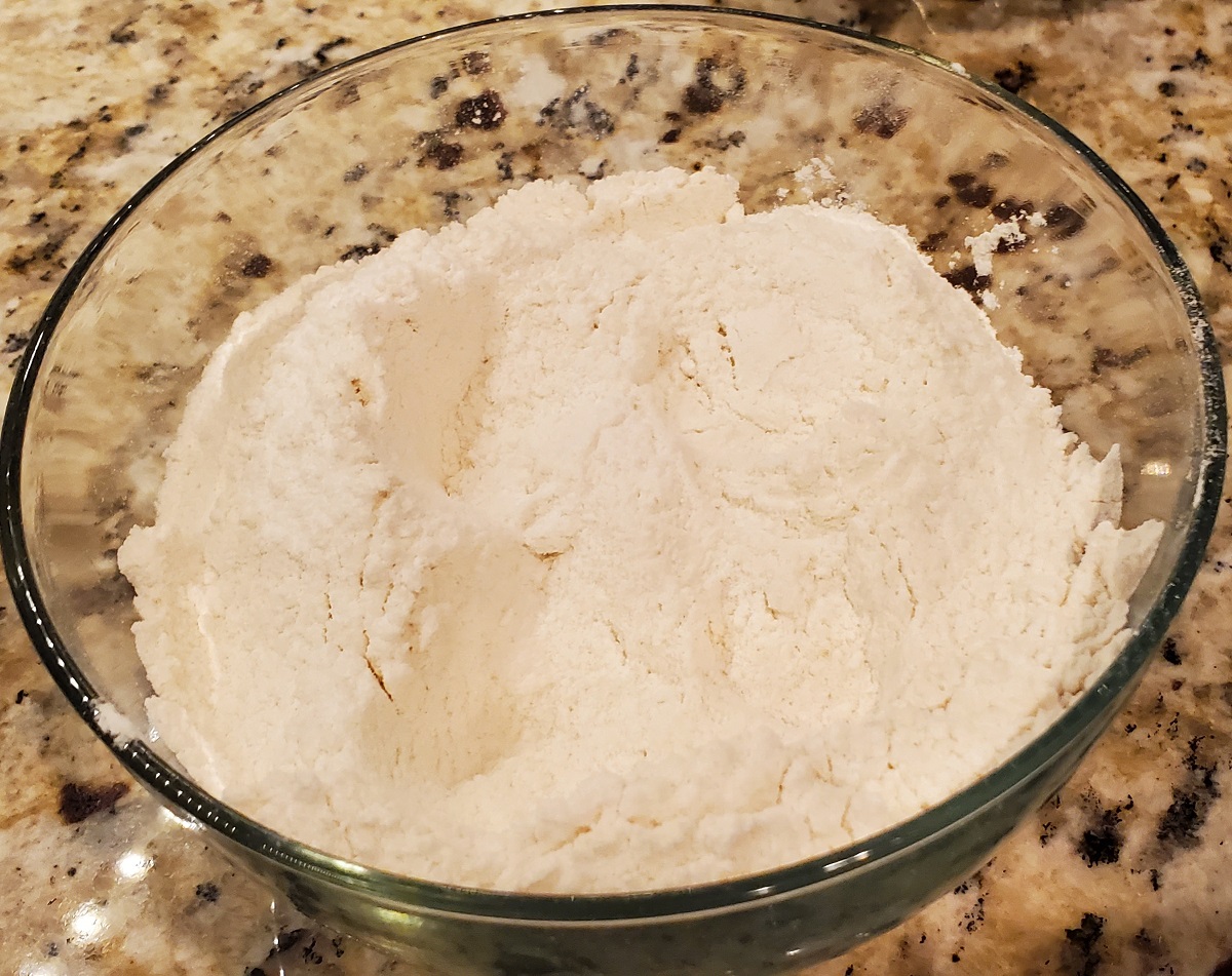 Mix flour, sugar and baking soda